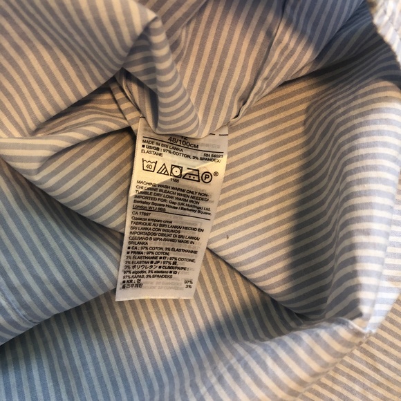 Banana Republic button down blouse. Classic wardrobe staple - Picture 5 of 7